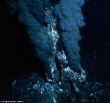 地球生命谜团探索 或起源于海底火山口