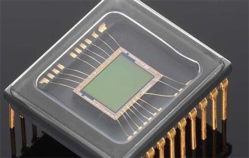 世界最小1MP感光元件 索尼制造装入模组仅0.1克