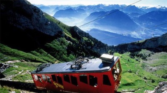 世界上最陡铁路 瑞士皮拉图斯山铁路坡度为48%