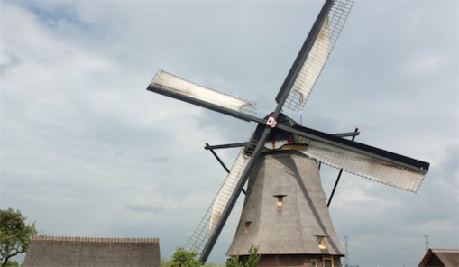 世界最早的风车 公元950年由波斯奴隶发明