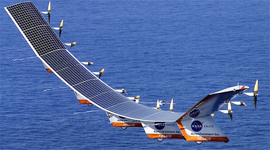 世界第一架太阳能飞机 太阳高升号重量只有57千克