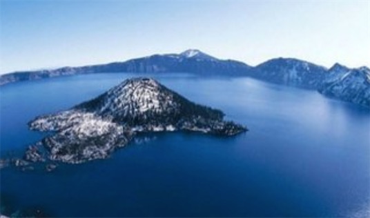 世界上最深的火山口湖 克雷特湖深589米