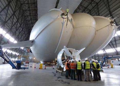 世界上最大的航空飞行器，5000万美元的飞机像屁股