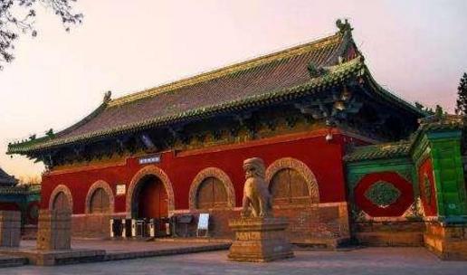 中国唯一的十字形大佛殿 公元586年建立的隆兴寺