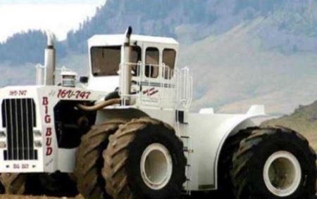 世界上最大的拖拉机big bud747拖拉机 16缸发动机的怪物