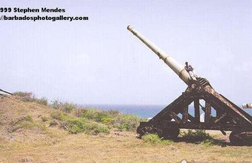 世界上最大的大炮 巴巴多斯大炮炮管36米 射程4000公里