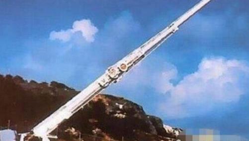 世界上最大的大炮 巴巴多斯大炮炮管36米 射程4000公里