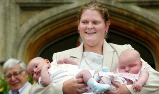 世界上第一个试管婴儿 路易丝·布朗1978年诞生于英国