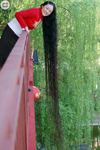 世界上头发最长的女人，谢秋萍靠6米的头发发家致富