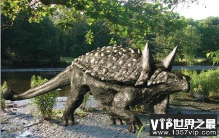 天池龙(Tianchisaurus)：带有尾锤的新疆小型食草三角龙