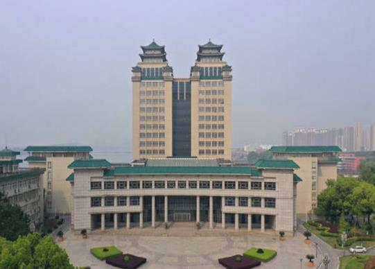 武汉十大图书馆排行榜，湖北省图书馆、湖北大学图书馆藏书量大