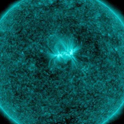 “蓝太阳”。</p><p>图片来源：NASA。</p><p>