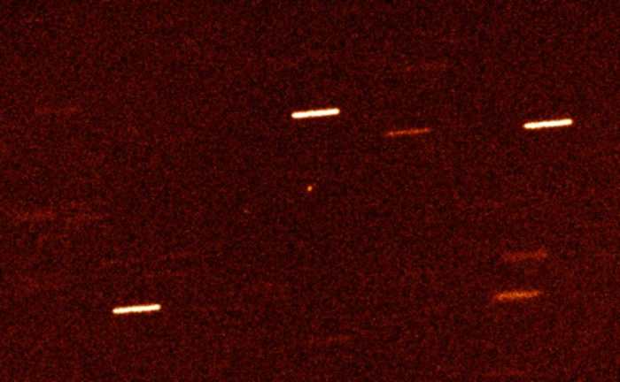 雪茄状“天外来客”飞进太阳系 小行星“Oumuamua”要离开了