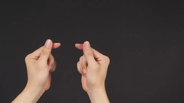科学家发现人体内最快的加速度 跟手指弹响有关？.jpg