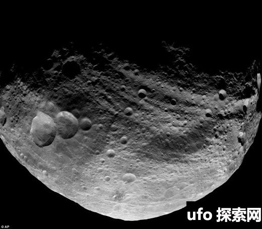 这是人类太空探测器首次对灶神星做出如此细致的观察，因为此前只在其远处进行拍照。</p><p>