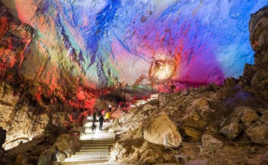 世界景观最完备的溶洞 织金洞全洞容积达500万立方米