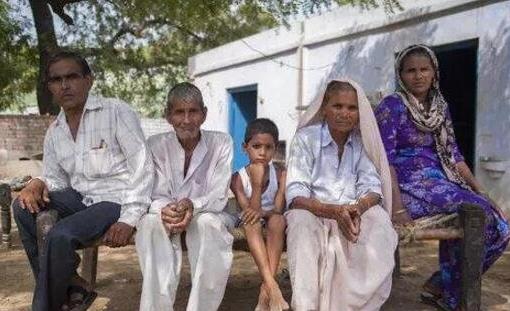 世界上年龄最大的母亲 印度74岁老太生下龙凤胎破纪录