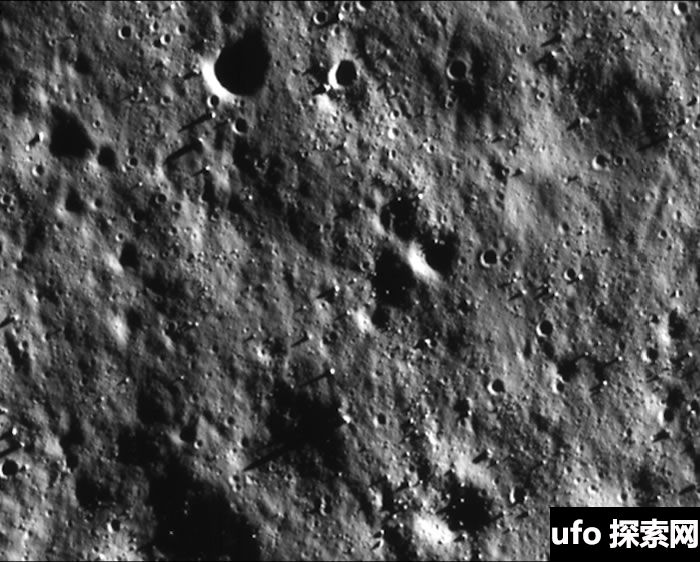 印度部署在月球轨道的探测器传回迄今为止最清晰的月球表面照