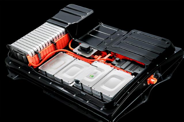 新能源汽车电池实际使用寿命（新能源汽车电池寿命是什么）(3)