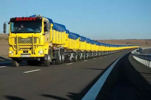 世界上最长的卡车 MILLAU卡车长800米(比火车长)