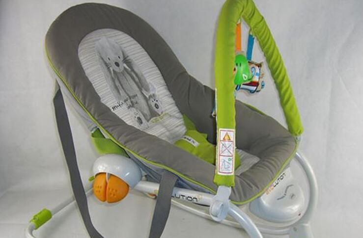 哄娃神器摇摇椅注意事项，多大宝宝可以用摇摇椅?