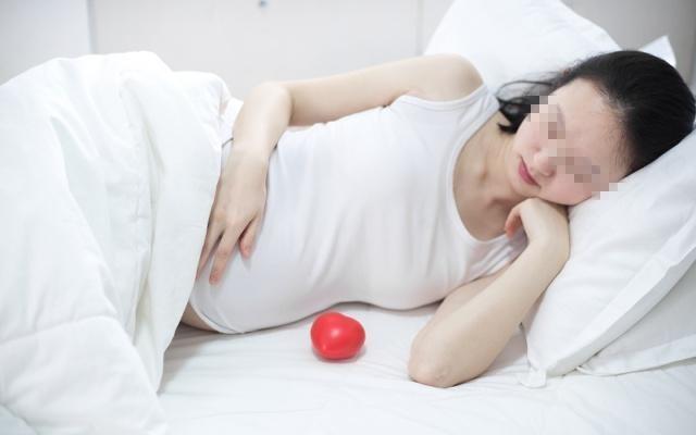 孕妇睡觉是不是一定要左侧卧（孕期只能左侧卧）(3)