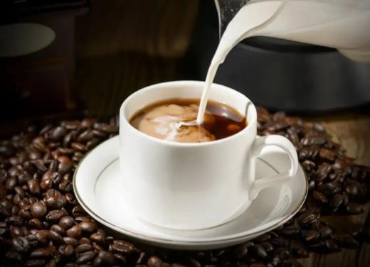 咖啡加牛奶就是拿铁吗？美式咖啡是不加糖不加奶的吗