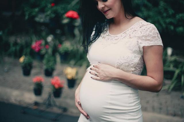 怀孕后怎样能避免胎儿畸形（孕妈要避开6件事）(1)
