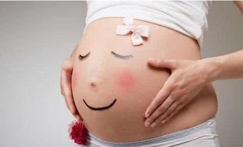 孕中期孕妇羊水太少了怎么办（孕妇妈妈临产发现羊水过多）(2)