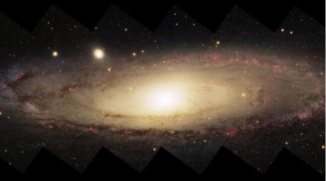 壮丽的仙女座星系及其伴星 M32（中左上角）.jpg