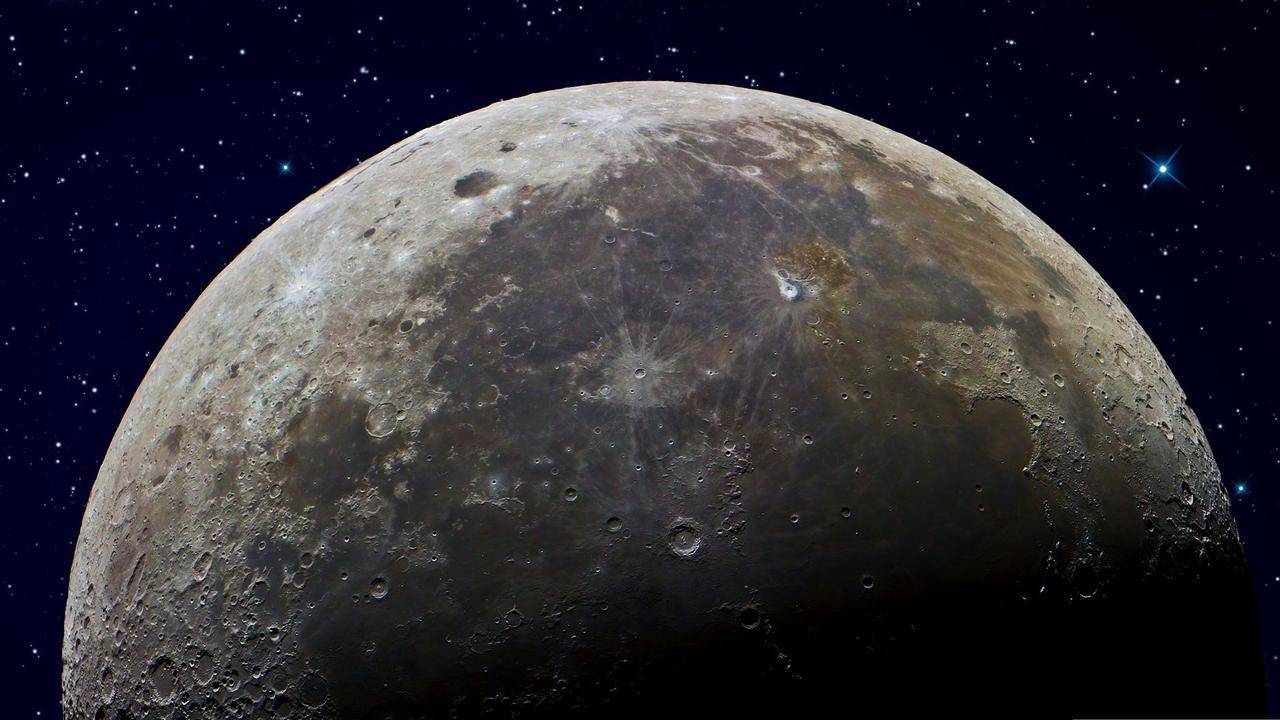 摄影师用50000张月亮照片，合成月球真面貌 认识月球