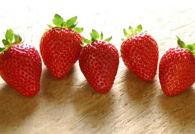 草莓要怎么保存不会坏 草莓要放冰箱里吗