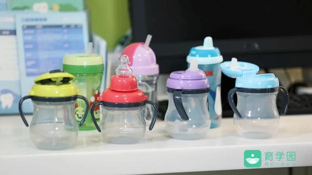 一周岁宝宝用奶瓶喝水有什么危害用奶瓶喝水会变丑5
