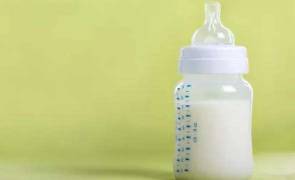 奶瓶首次如何清洗如何消毒？不同阶段婴儿的奶瓶如何选择？