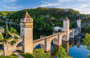 世界上最漂亮的拱桥 保加利亚魔鬼桥 (风景如诗如画)