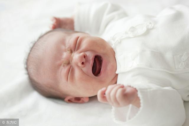 婴儿睡眠黑白颠倒怎么调（这些妙招专治宝宝睡眠黑白颠倒）(3)