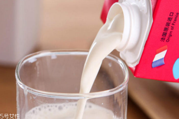 怎样区分牛奶优劣 助攻全家人摄取营养