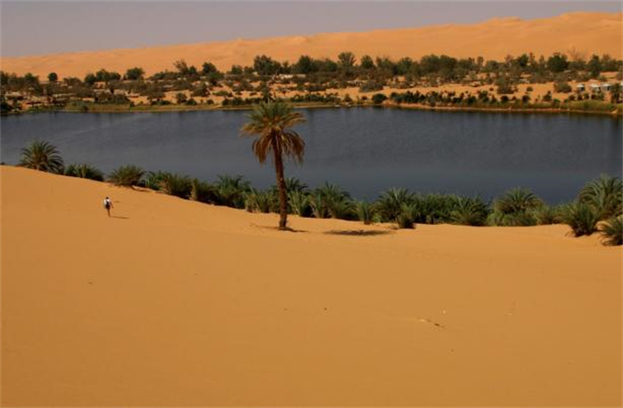 世界上海拔最高的沙漠 库木库里沙漠