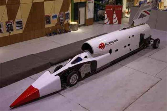 世界上速度最快的火箭车 布拉德汉德LSR