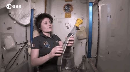 在宇宙中宇航员如何样上厕所宇航员在宇宙怎么上厕所3