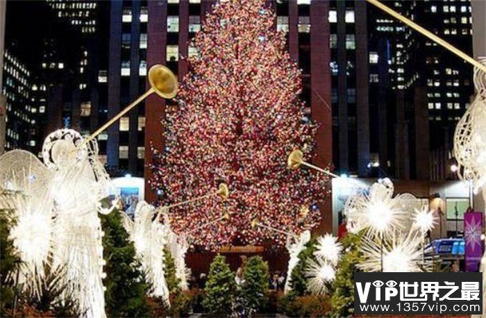 世界上最大的人工圣诞树高85米