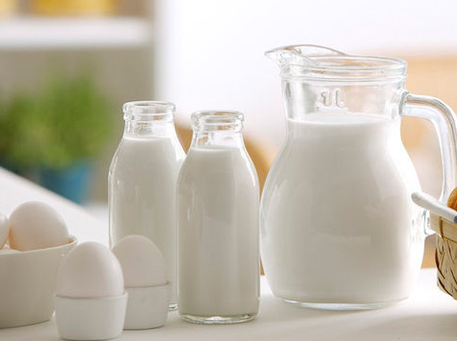 预防前列腺癌多喝低脂牛奶