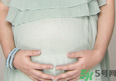 孕妇按摩肚子会加快胎儿入盆吗.png