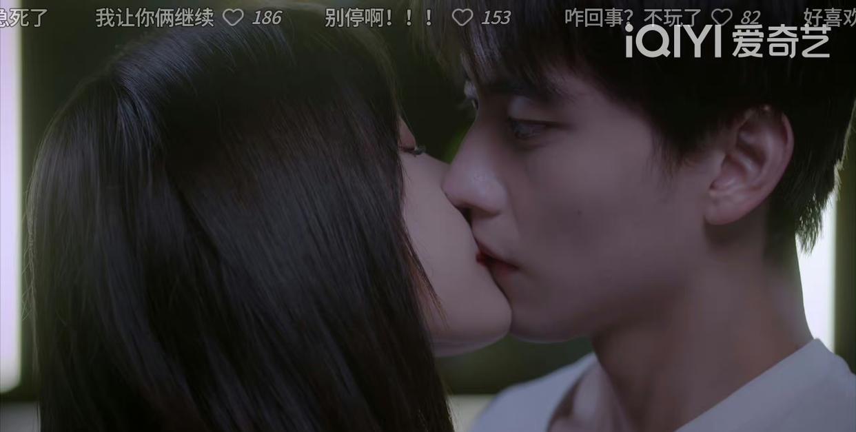 四月还没过，陈鑫海又来新剧《你给我的喜欢》，二公子吻戏超欲！