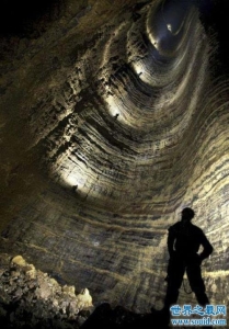 地球上最深的洞穴，12000多米直达传说中的地狱！