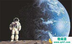 宇宙怪才霍金警告人类不要登月月球背面有火星人还发现了超级反坦克雷