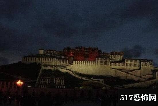 西藏布达拉宫灵异事件，布达拉宫里面好恐怖上方惊现神秘飞碟