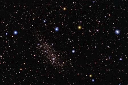 詹姆斯·韦伯望远镜发现比银河系更大的古老星系ZF